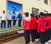 Kaiyun中国官网-广州队训练开放日，窗口期门线救险引欢呼，亚冠在即，身体对抗强度拉满