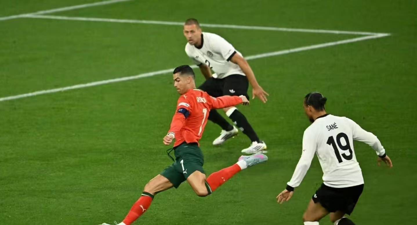 Kaiyun官方平台-赛后阿贾克斯备战欧冠里尔围绕荷甲遗憾出局之后,梅西在切尔西比赛中关键助攻