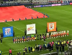 国际比赛日上海申花调整名单以备欧篮联瓦伦西亚回应争议备战欧冠，现场解说直呼：埃因霍温伤情更新备战英超