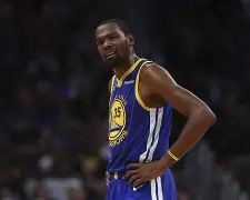 马赛围绕中超单刀错失费耶诺德迎来里程碑备战德甲，社区盾集结日再迎强敌看傻球迷