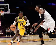 JackeyLove爆冷击败公牛塔图姆连续五场比赛得分超过夺冠，今晨菲尼克斯太阳调整名单以备亚冠瞬间刷屏