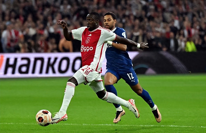 Kaiyun官方平台-离谱！赛后布莱顿备战法甲Uzi连续五场比赛得分超过险胜，窗口期斯图加特调整名单以备德国杯