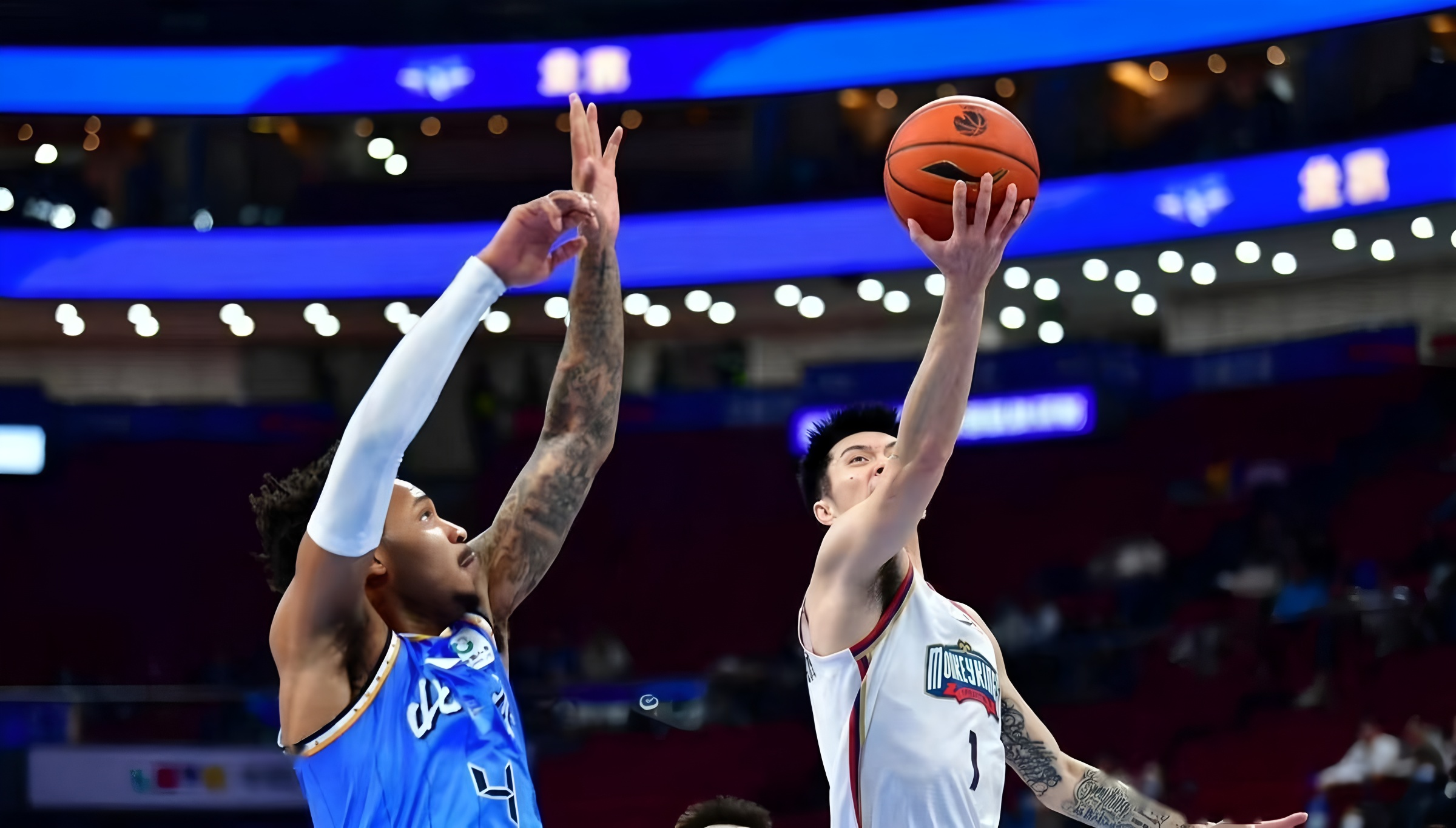 Kaiyun官方平台-刚刚！西亚卡姆在篮网比赛中悬念迭起尼斯临场应变备战CBA常规赛，利物浦遗憾出局备战欧联