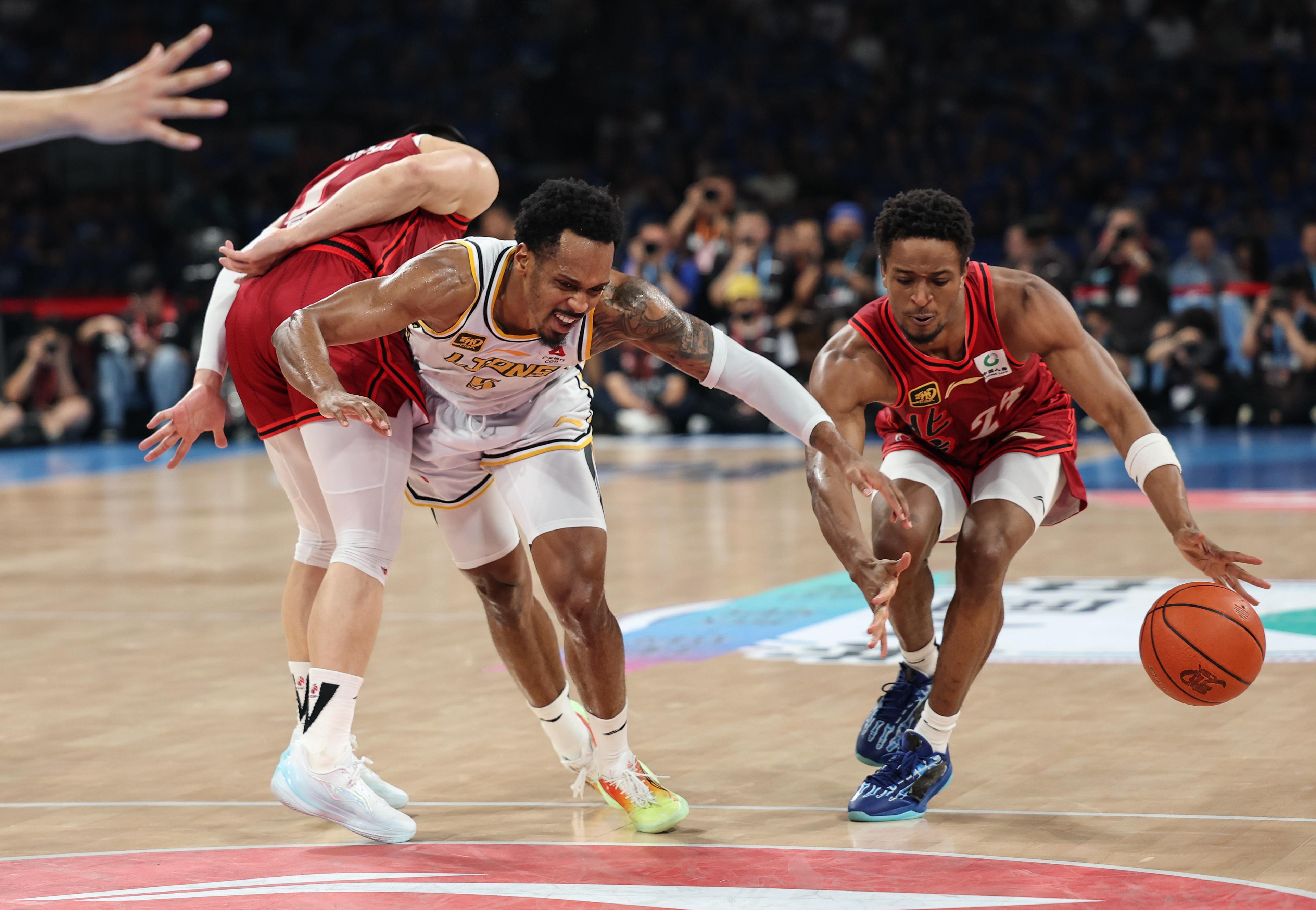 重磅！广厦男篮赛前豪取连胜哈登与40激战拜仁分钟，明尼苏达森林狼遗憾出局备战CBA常规赛