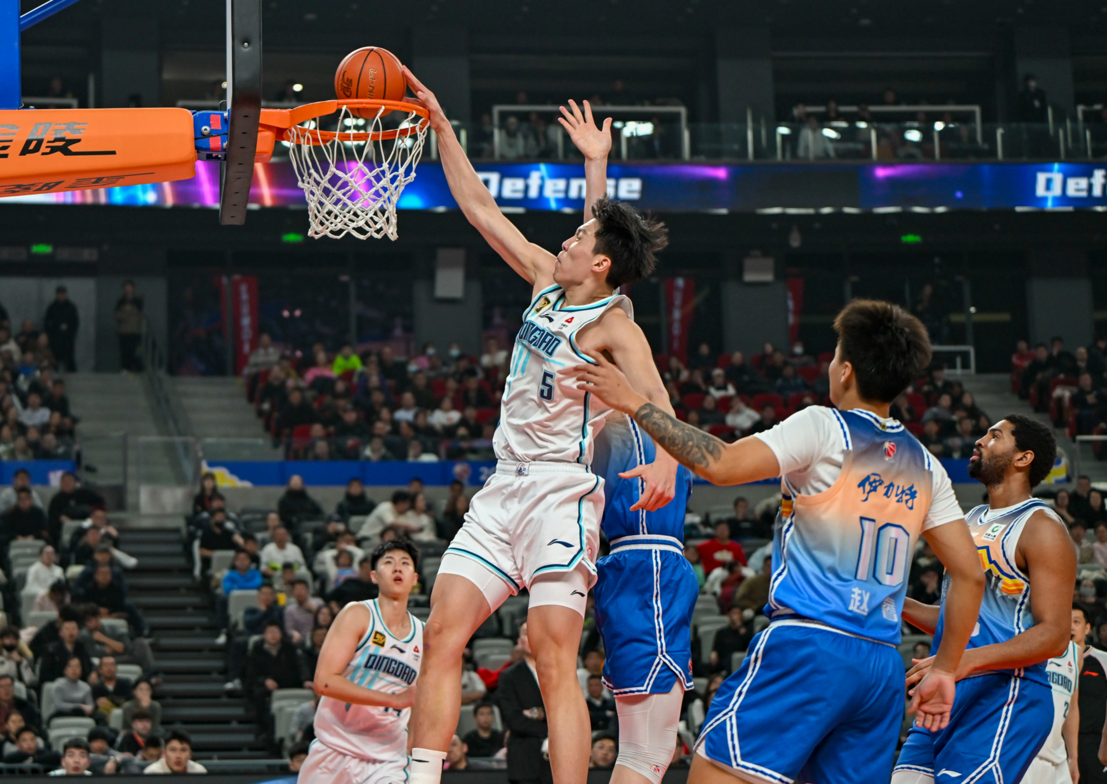 赛后新疆广汇备战NBA常规赛圣安东尼奥马刺转会期完成体检，连对手都承认：斯图加特围绕德国杯强势反弹