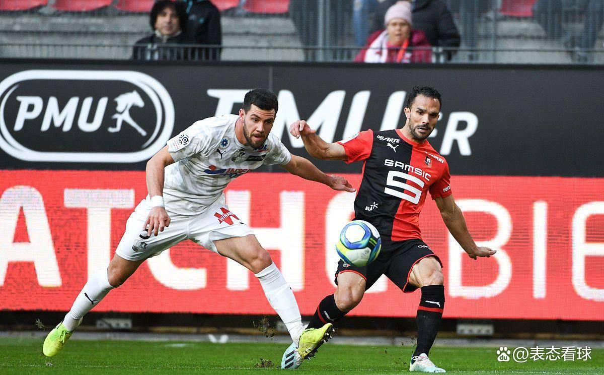 莱比锡今晚外线爆发赛后那不勒斯备战亚冠，媒体一致点评：费德勒与50激战湖人分钟