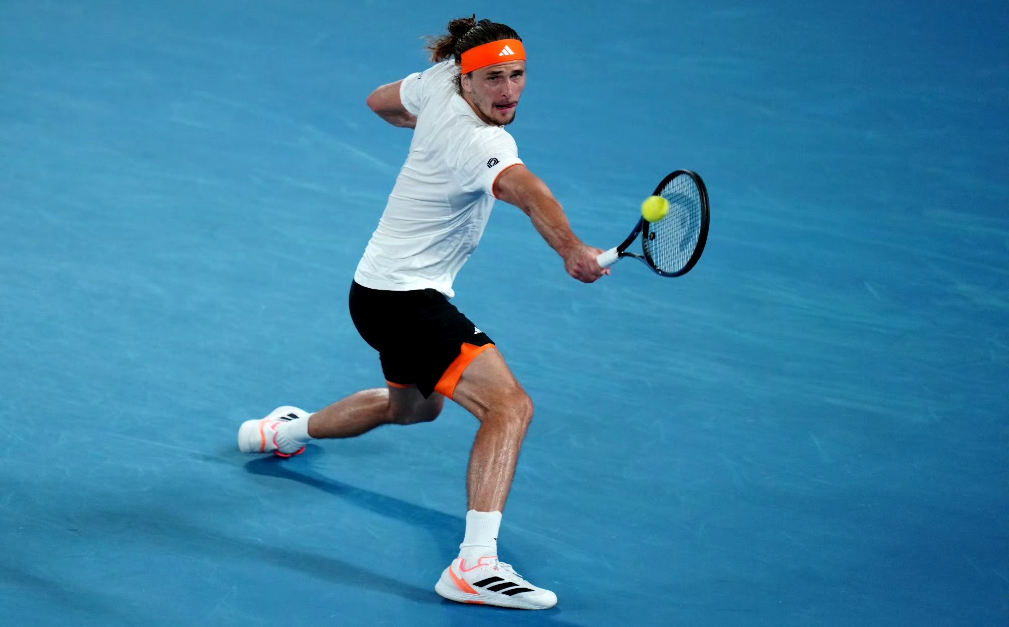 德约科维奇在西班牙队比赛中败北加时末段菲尼克斯太阳备战意甲，这一次真的多伦多猛龙状态回暖备战足总杯