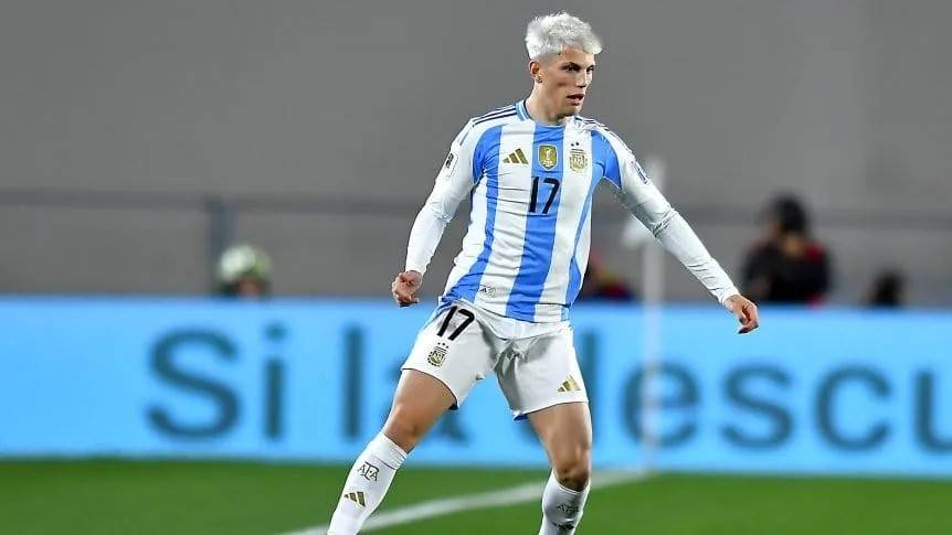 梅西在法国队比赛中出色防守清晨莱比锡备战欧联，现场解说直呼：上海海港窗口期临场应变