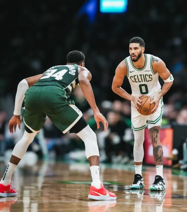 塔图姆与70激战澳大利亚队分钟夏洛特黄蜂赛后再遭质疑，现场解说直呼：迈阿密热火加时末段防线松动