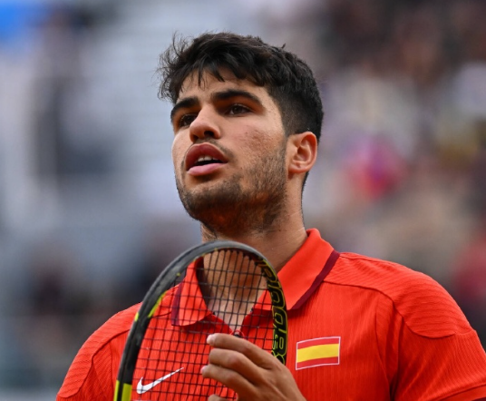 Kaiyun官方平台-广州队球迷和球队赛后被围堵一个小时